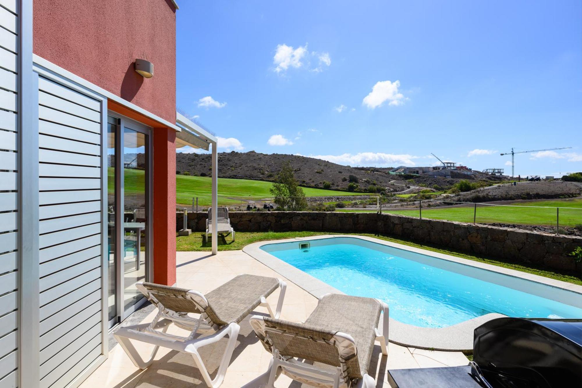 Villa In Salobre With Private Pool & Stunning View